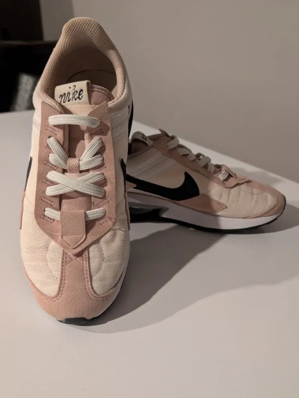 Nike color light